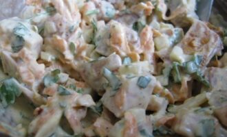 Салат с копченой курицей