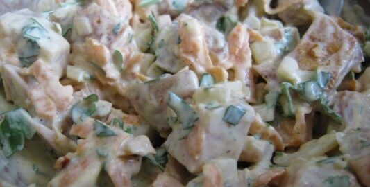 Салат с копченой курицей