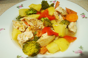 Курица в горшочках с овощами