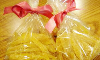 Цукаты из лимонных корочек