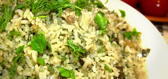 Зеленый плов с печенью