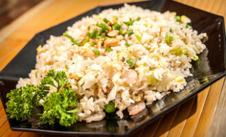 Плов с овощами и морепродуктами