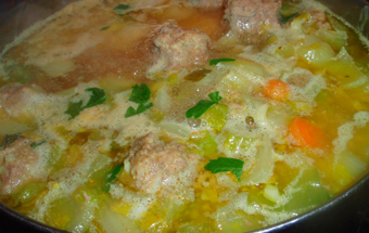 Суп с клёцками и фрикадельками