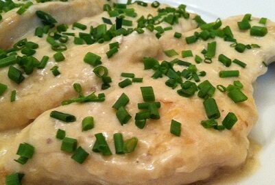Жареная курица в сметане