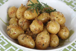 Картофель, запеченный в чесноке