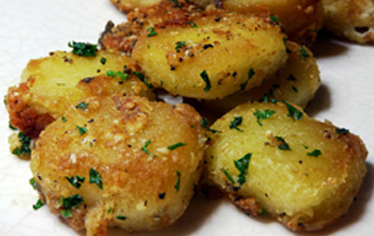 Картофель в чесночном масле