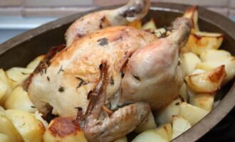 Запеченная курица с тимьяном