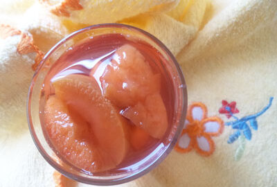 Компот из яблок и слив
