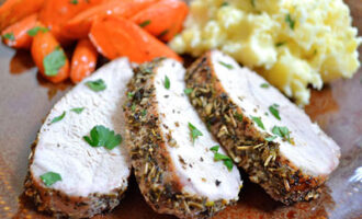 Мясо в фольге в мультиварке