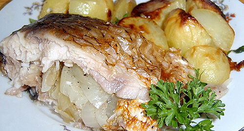 Карась запеченный в духовке