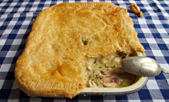 Пирог с картошкой и курицей