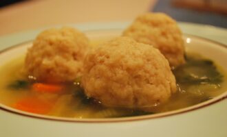 Суп с куриными фрикадельками