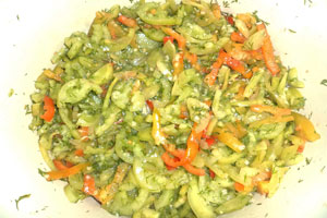Корейский салат из зеленых помидоров
