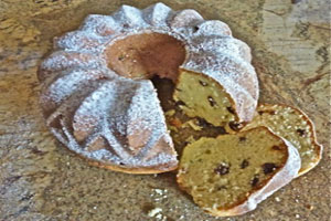 Кекс на сметане с изюмом