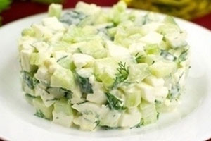 Салат с огурцом и сыром