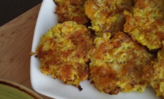 Кабачковые оладьи с сыром