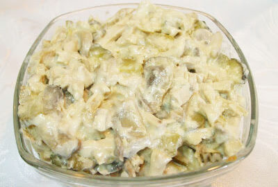 Салат с солеными огурцами