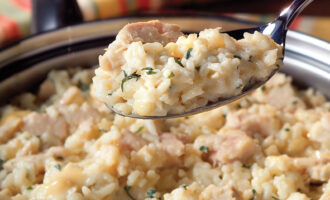 Салат с тунцом и рисом