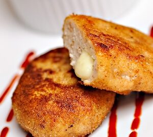 Куриные рубленные котлеты с сыром