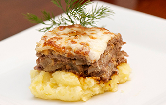 Картофельная запеканка с мясом и грибами