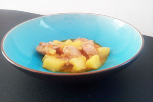 Тушеная картошка с курицей в мультиварке