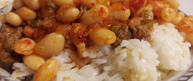 Фасоль тушеная с мясом