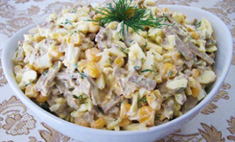 Салат с печенью и луком