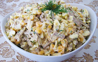 Салат с печенью и луком