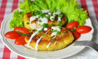 Пирожки с капустой и картошкой.