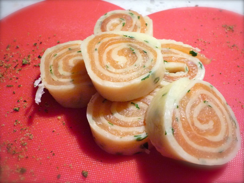 Сырный рулет с семгой