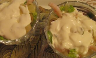 Cалат с оливками и ананасом