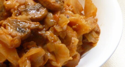 Тушеная картошка с капустой и грибами