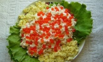 Салат с кальмарами и крабами