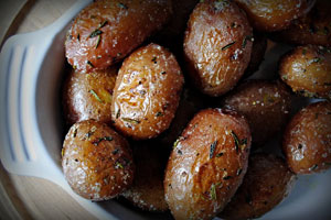 Картофель, запеченный целиком в духовке