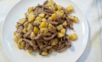 Картошка жареная с мясом