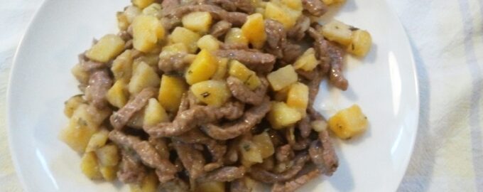 Картошка жареная с мясом
