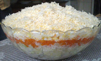 Салат с грибами и сыром