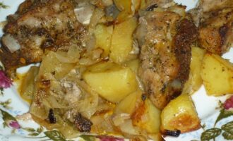 Запеченная картошка с мясом