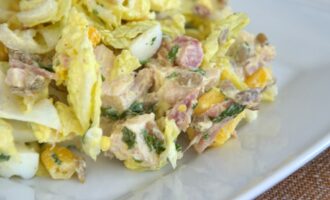 Куриный салат с пекинской капустой