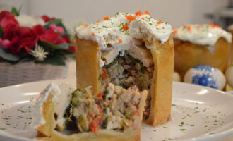 Запеченная курица в тесте