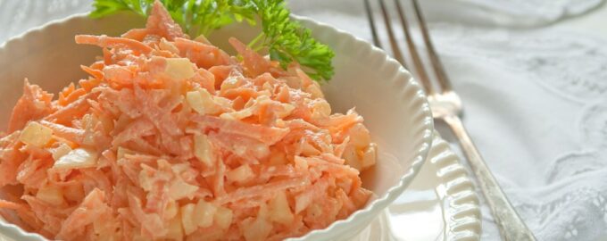 Салат из моркови и яиц