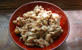 Салат из печени с маринованным луком