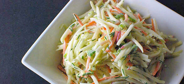 Салат из капусты кольраби