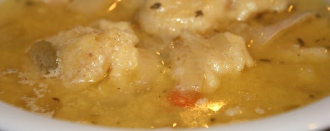 Куриный суп с клецками