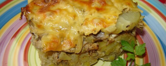 Картофельная запеканка с курицей
