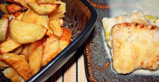 Рыба в духовке с майонезом и луком