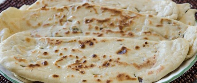 Жареные пирожки с сыром