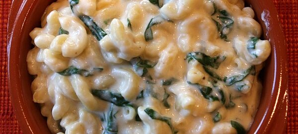 Макароны со сливочным сыром и шпинатом