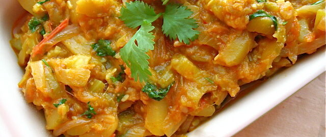 Тушеная капуста с кабачками