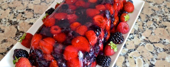 Десерт из летних ягод